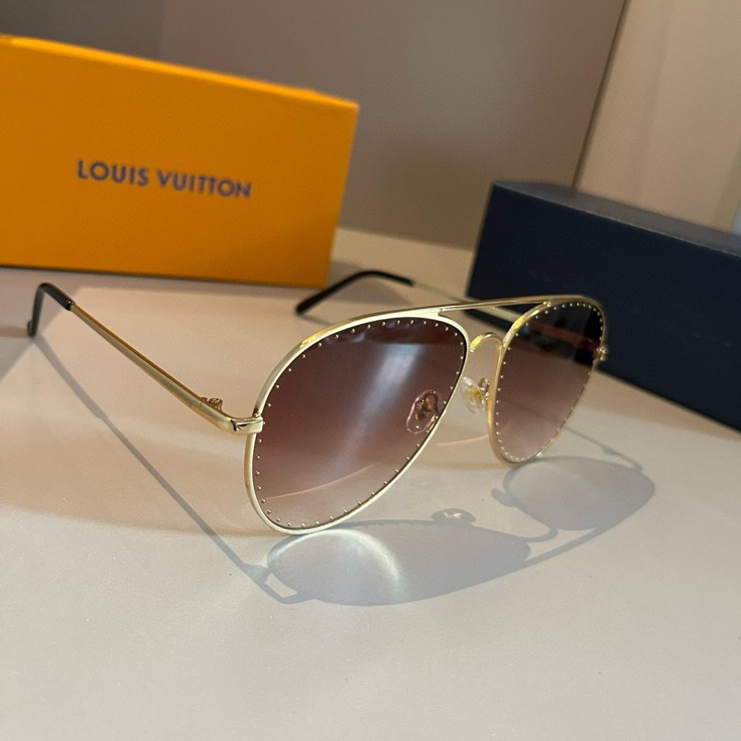 Louis Vuitton Metal Aviator Gold Lens Sunglasses for Men & Women - 493183