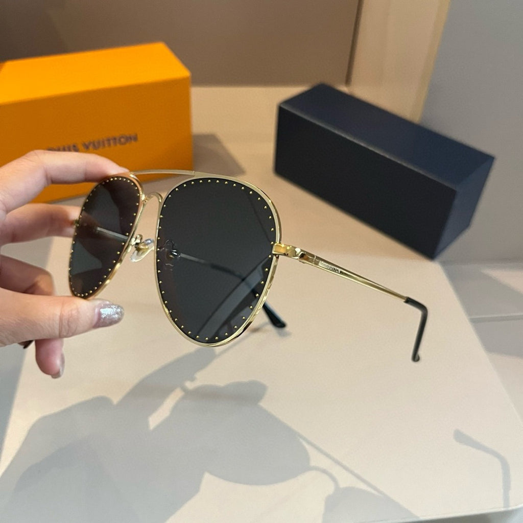 Louis Vuitton Metal Aviator Gold Lens Sunglasses for Men & Women - detail image 4