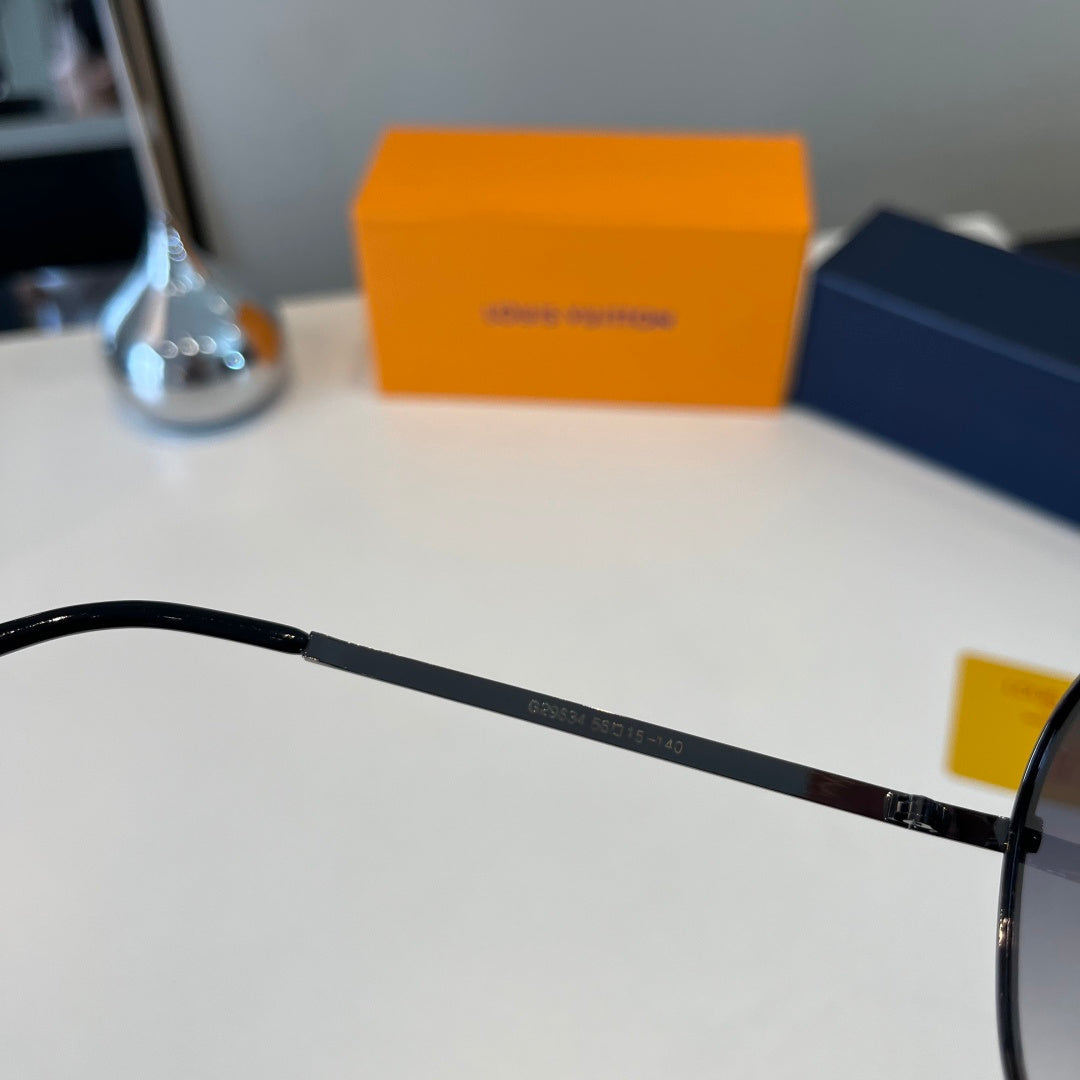 Louis Vuitton Fashion Silver Lens Sunglasses for Men & Women - 431247 - detail image 9