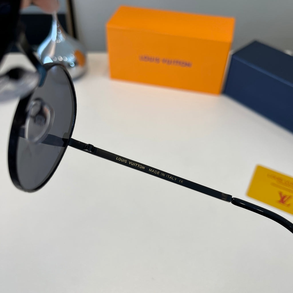 Louis Vuitton Fashion Black Lens Sunglasses for Men & Women - 431248 - detail image 9
