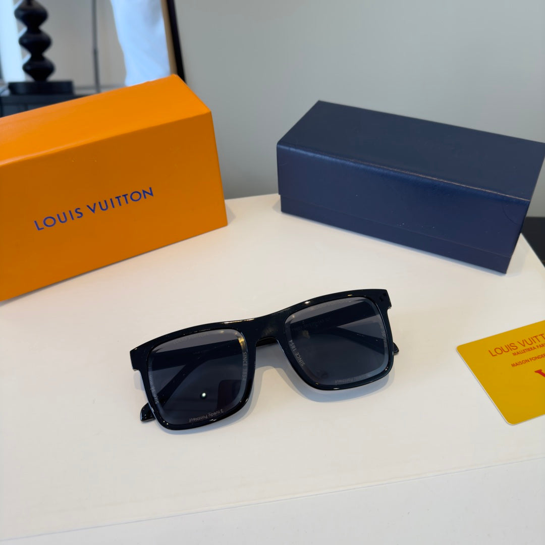 Louis Vuitton Fashion Black Lens Sunglasses for Men & Women - 431253 - detail image 5
