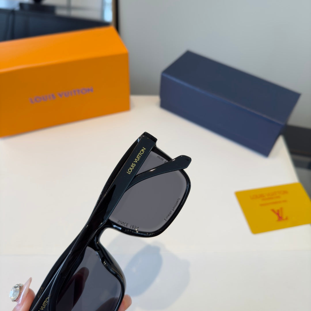 Louis Vuitton Fashion Black Lens Sunglasses for Men & Women - 431253 - detail image 7