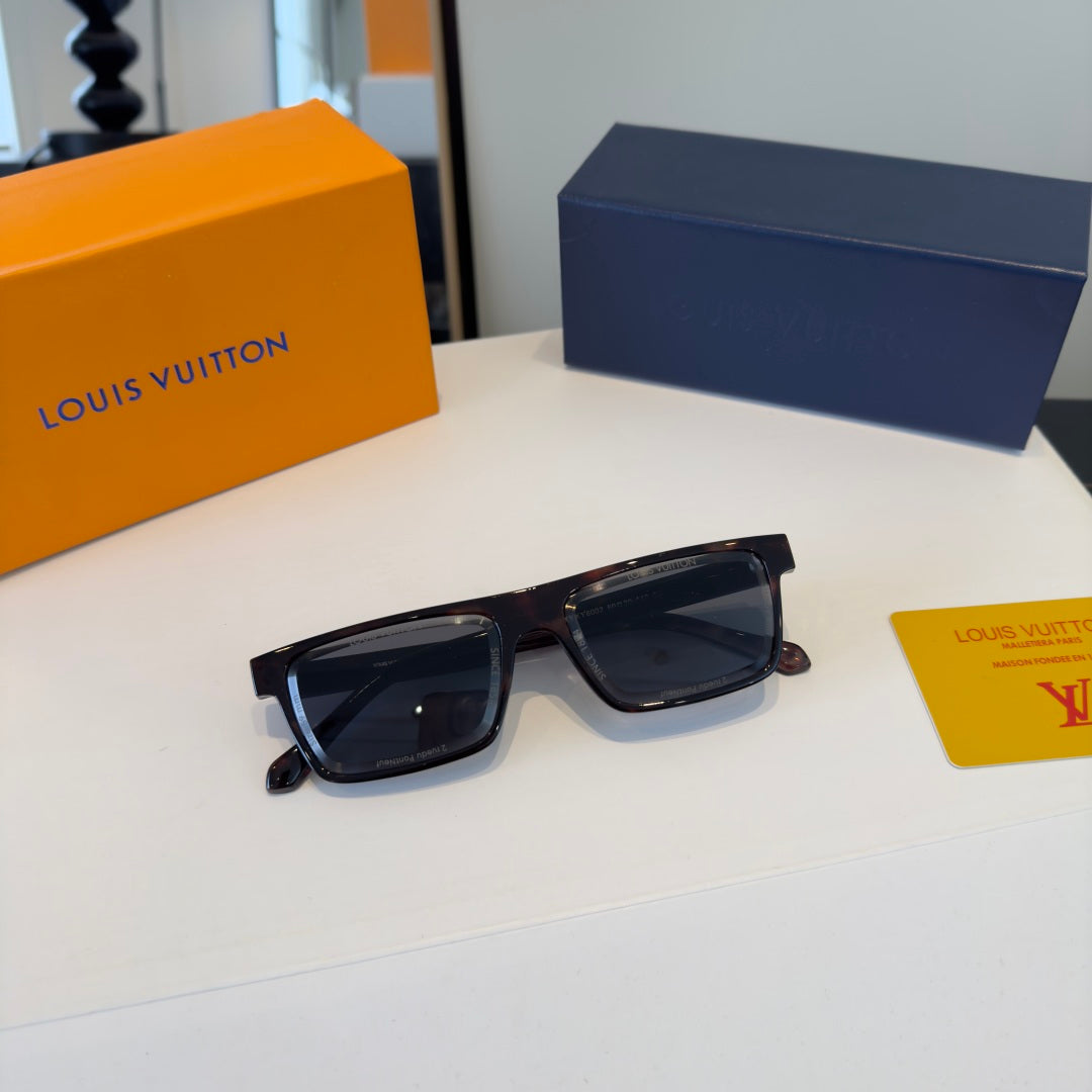 Louis Vuitton Fashion Black Lens Sunglasses for Men & Women - 431255 - detail image 5