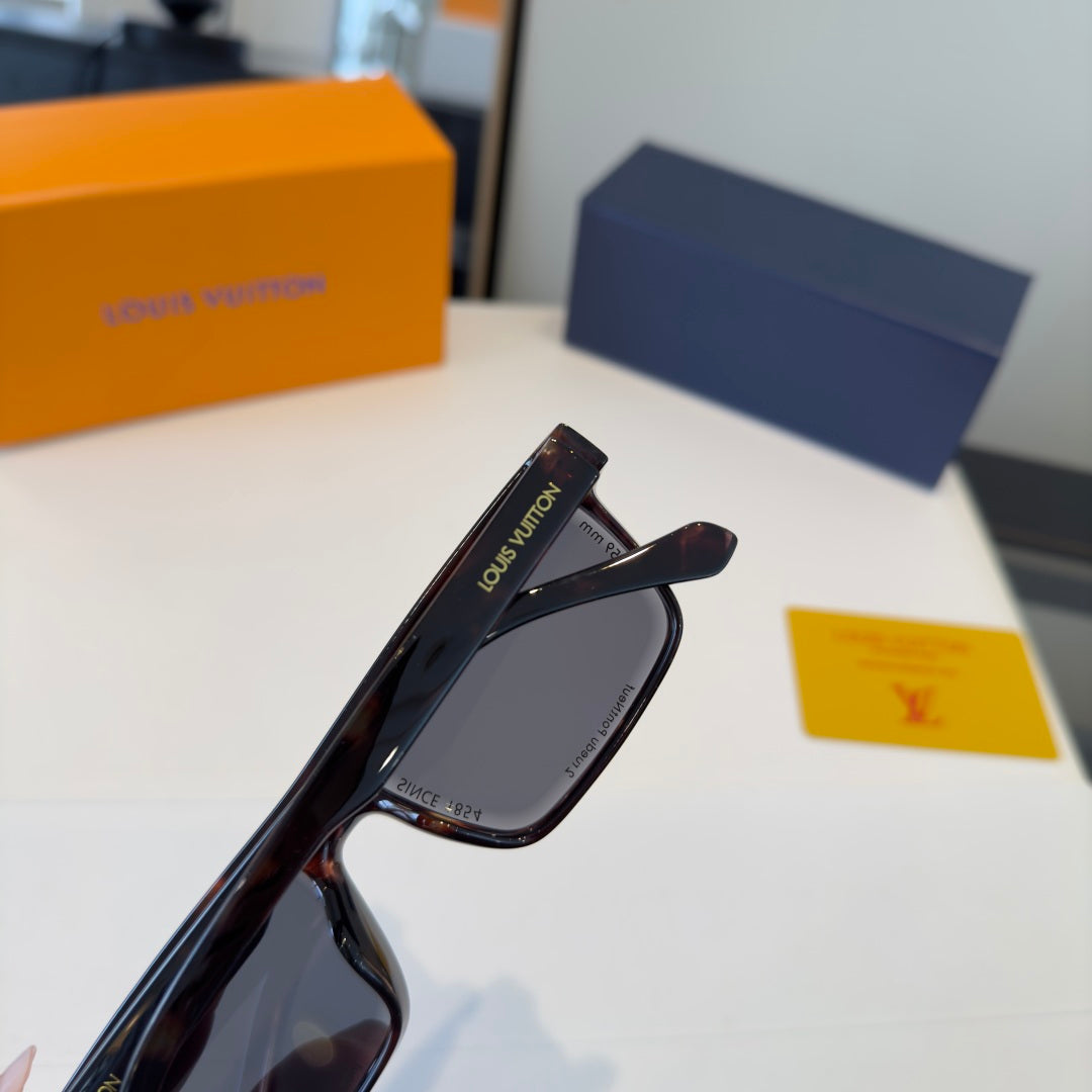 Louis Vuitton Fashion Black Lens Sunglasses for Men & Women - 431255 - detail image 7