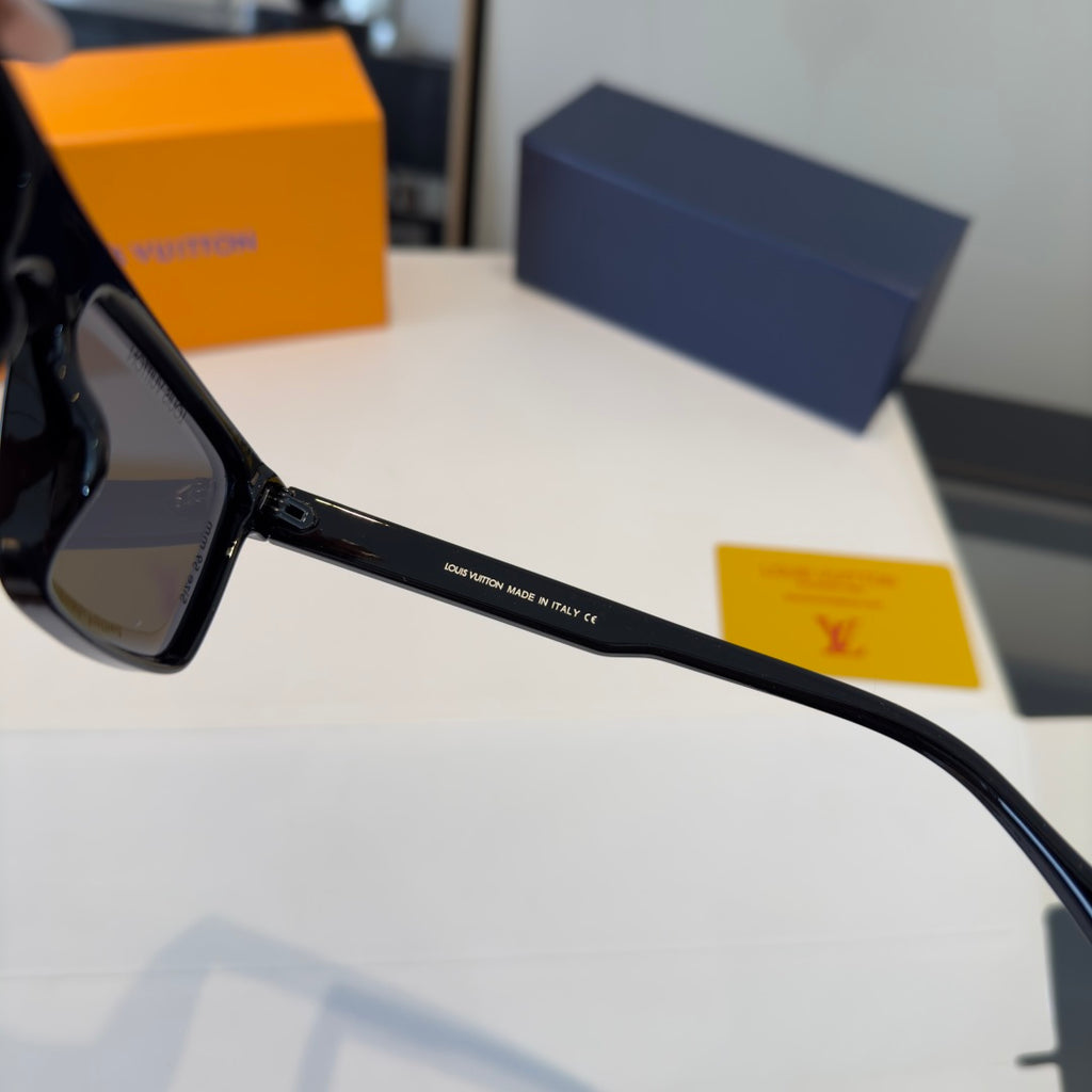 Louis Vuitton Fashion Black Lens Sunglasses for Men & Women - 431256