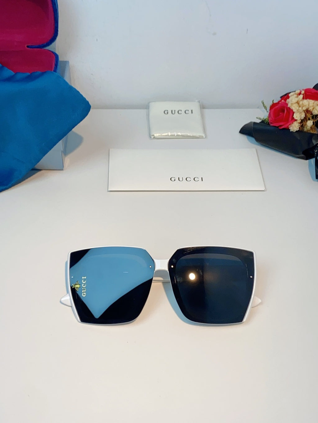 Gucci Polarized Fashion Black Lens Sunglasses for Men & Women - 448768 - detail image 10