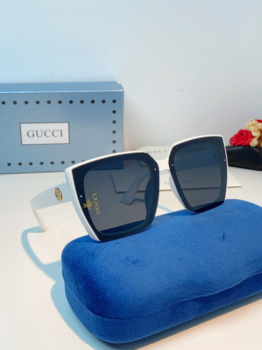 Gucci Polarized Fashion Black Lens Sunglasses for Men & Women - 448768 - detail image 11