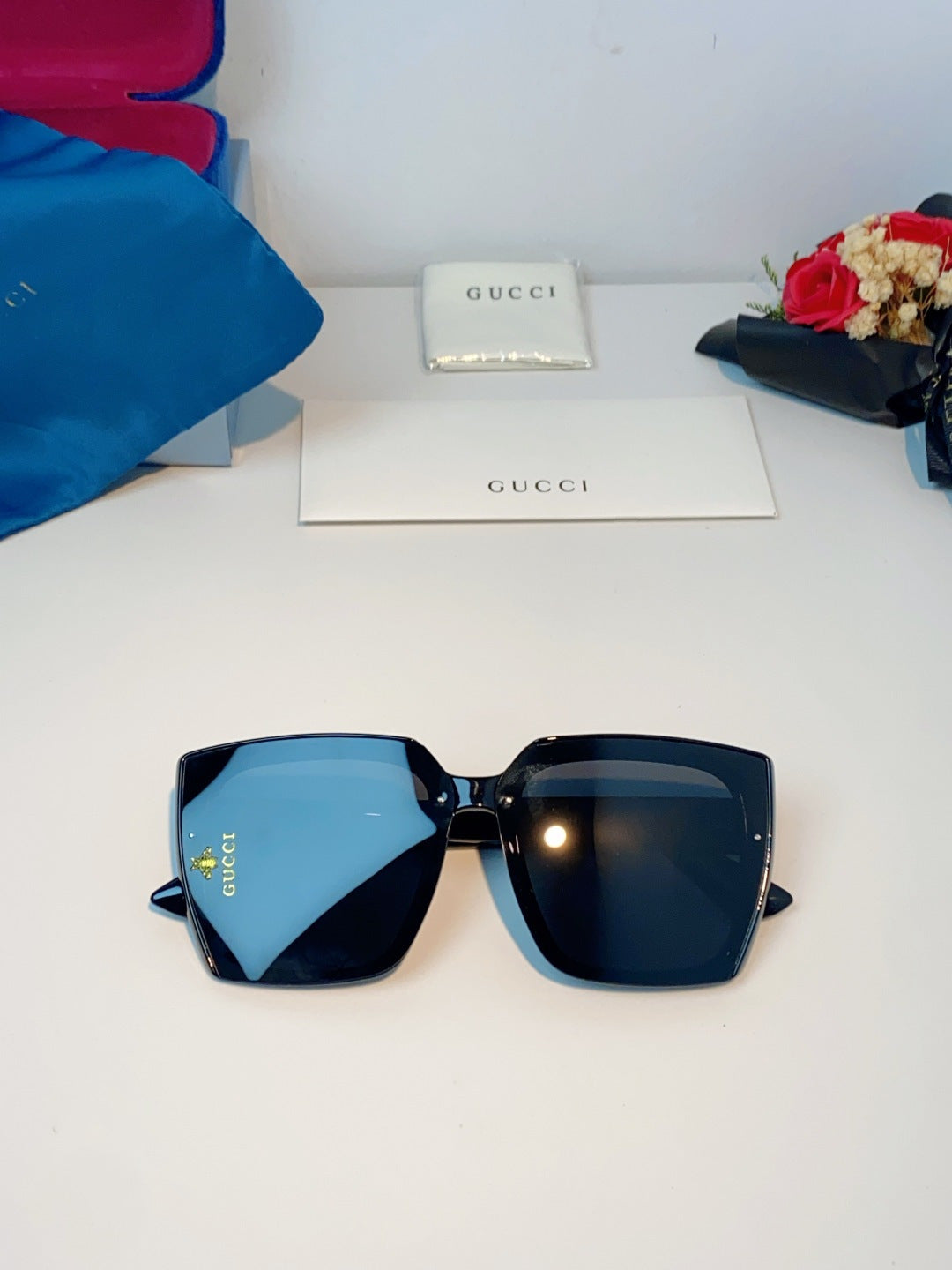 Gucci Polarized Fashion Black Lens Sunglasses for Men & Women - 448770 - detail image 10
