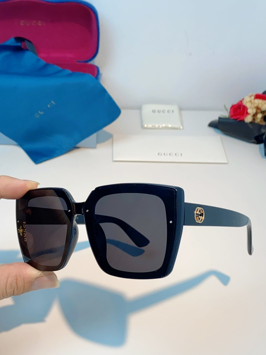 Gucci Polarized Fashion Black Lens Sunglasses for Men & Women - 448770 - detail image 6