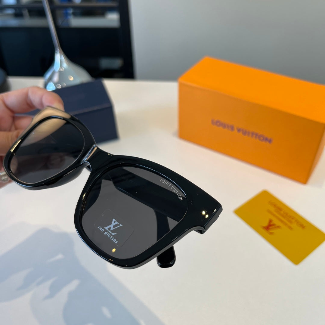 Louis Vuitton Metal Fashion Black Lens Sunglasses for Men & Women - detail image 5