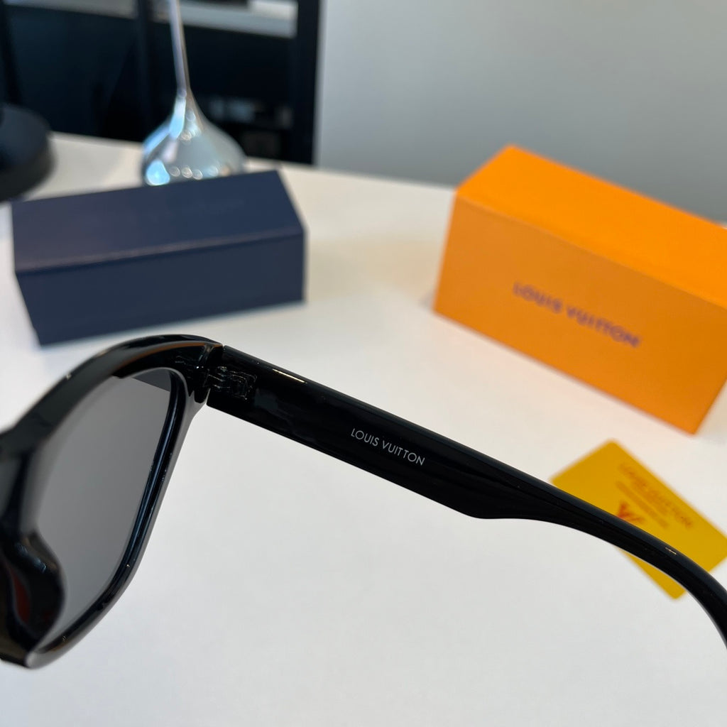 Louis Vuitton Metal Fashion Black Lens Sunglasses for Men & Women - detail image 9