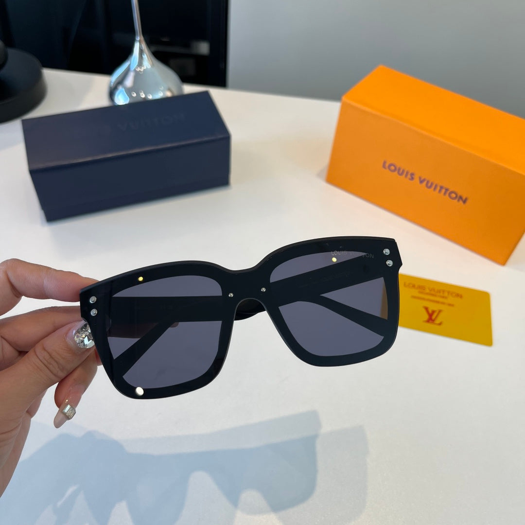 Louis Vuitton Fashion Black Lens Sunglasses for Men & Women - 493175 - detail image 5