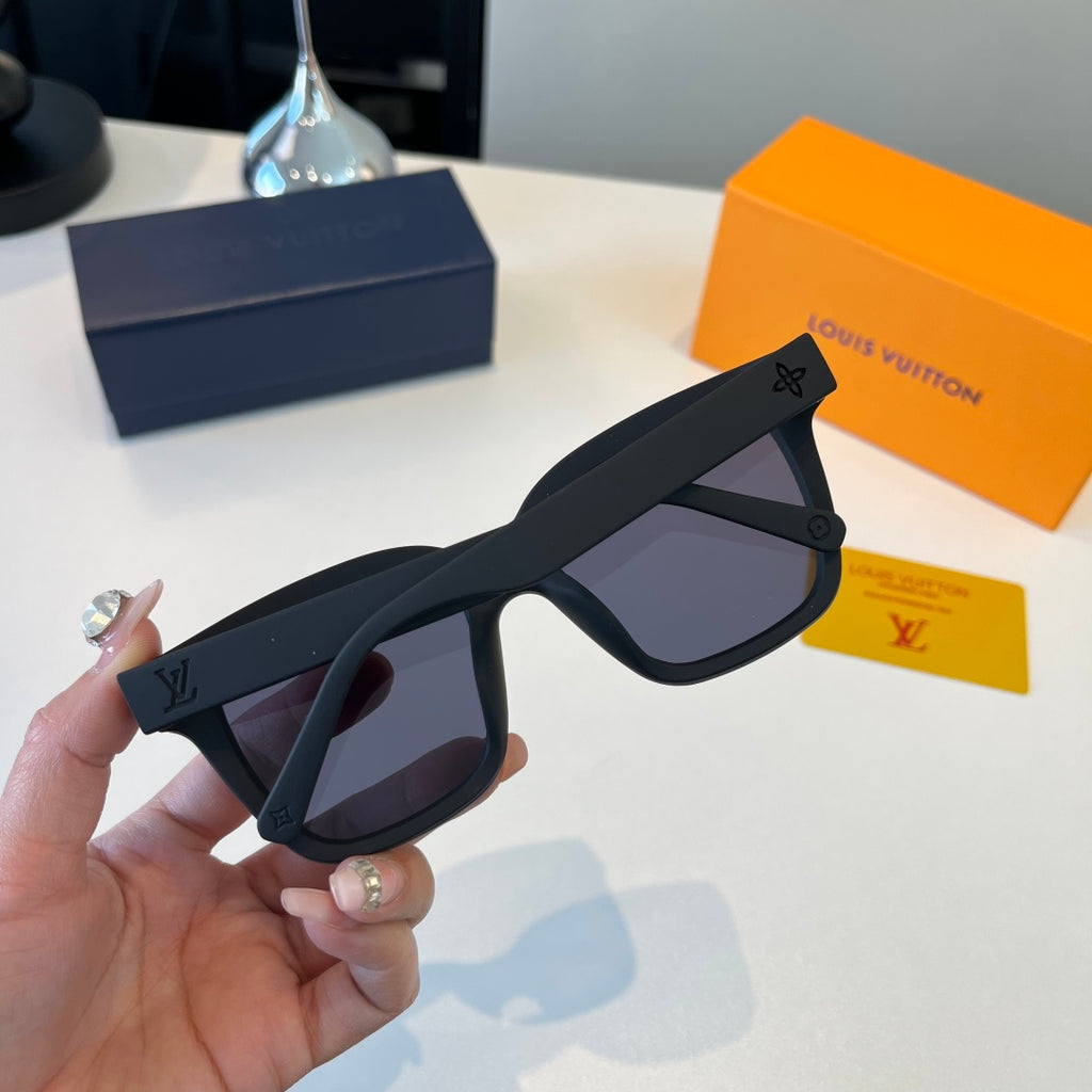 Louis Vuitton Fashion Black Lens Sunglasses for Men & Women - 493175 - detail image 8