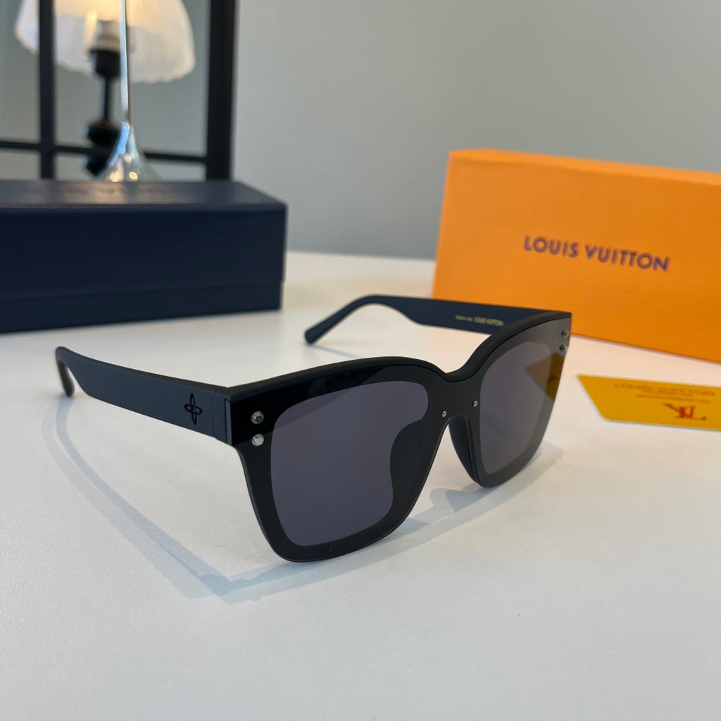 Louis Vuitton Fashion Black Lens Sunglasses for Men & Women - 493175