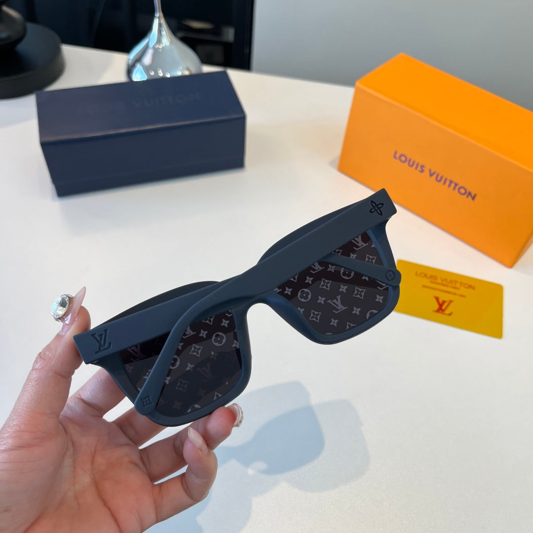 Louis Vuitton Fashion Blue Lens Sunglasses for Men & Women - detail image 9