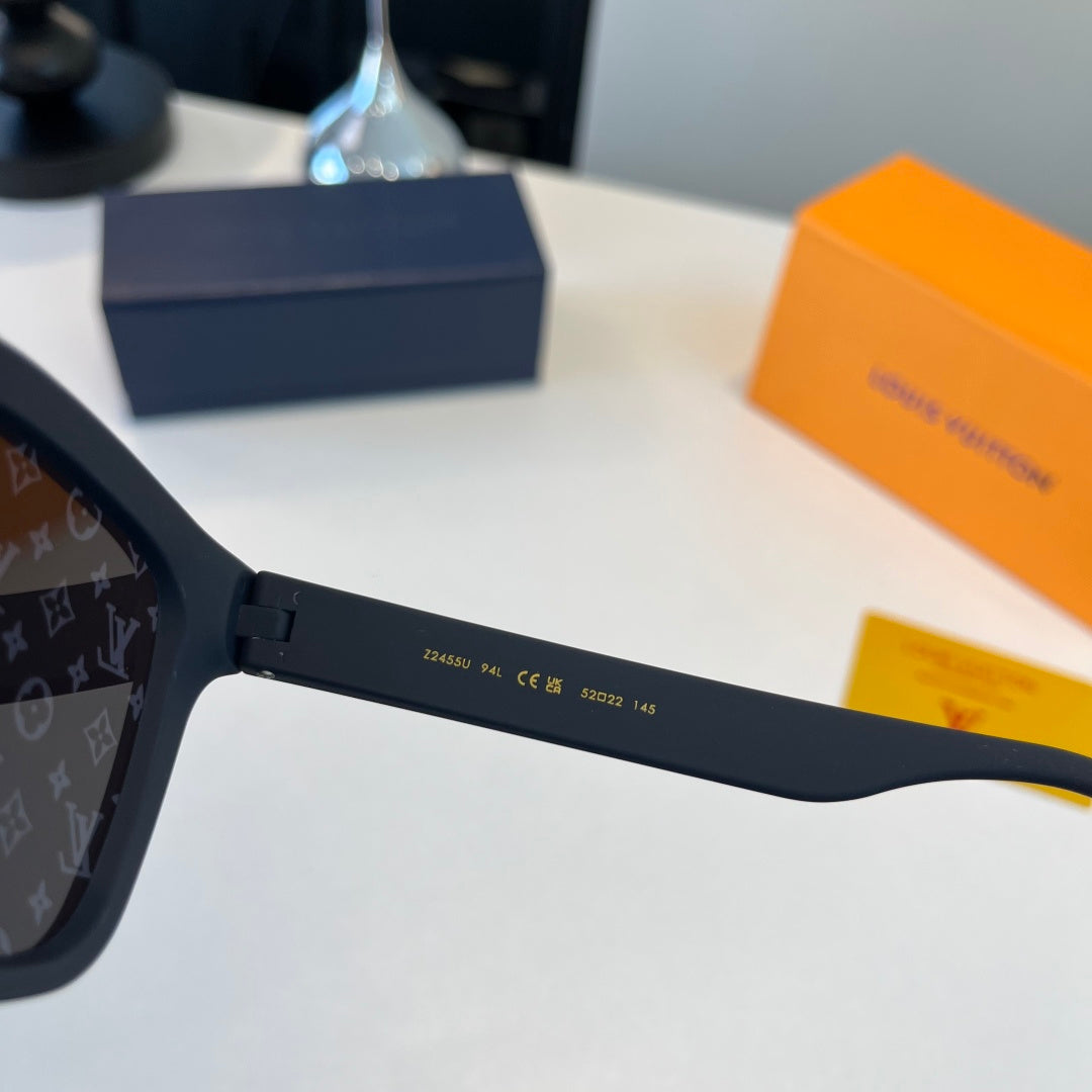 Louis Vuitton Fashion Blue Lens Sunglasses for Men & Women - detail image 11