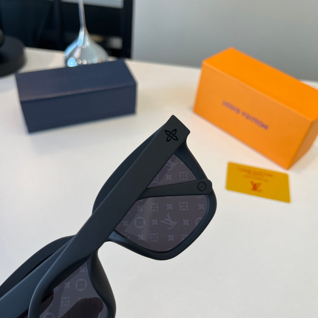 Louis Vuitton Fashion Black Lens Sunglasses for Men & Women - 493178 - detail image 7