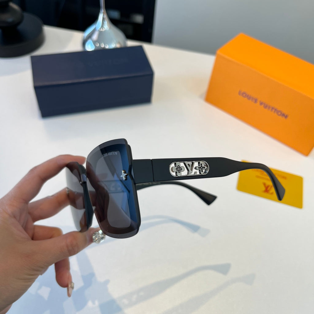 Louis Vuitton Fashion Black Lens Sunglasses for Men & Women - detail image 4
