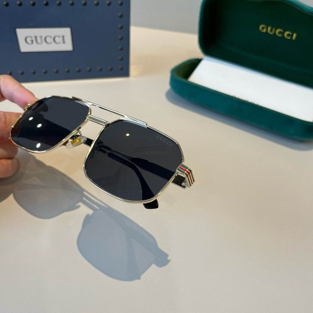 Gucci Metal Aviator Black Lens Sunglasses for Men & Women - 486342 - detail image 4
