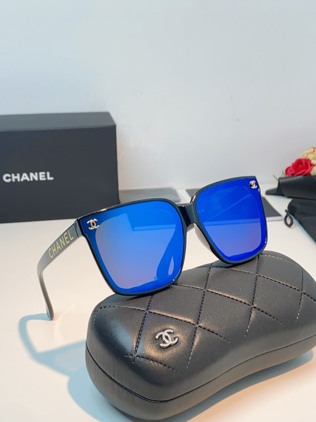 Chanel Polarized Oversized Blue Lens Sunglasses for Men & Women - detail image 10