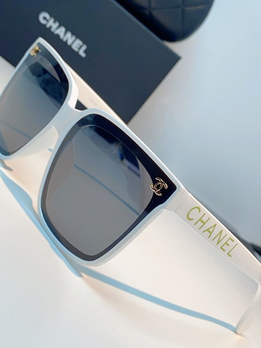 Chanel Polarized Oversized Gray Lens Sunglasses for Men & Women - 493626 - detail image 7
