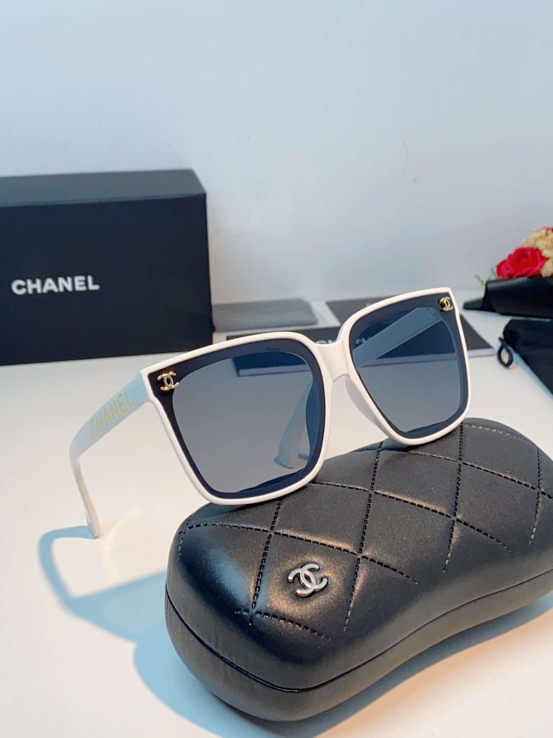 Chanel Polarized Oversized Gray Lens Sunglasses for Men & Women - 493626 - detail image 10