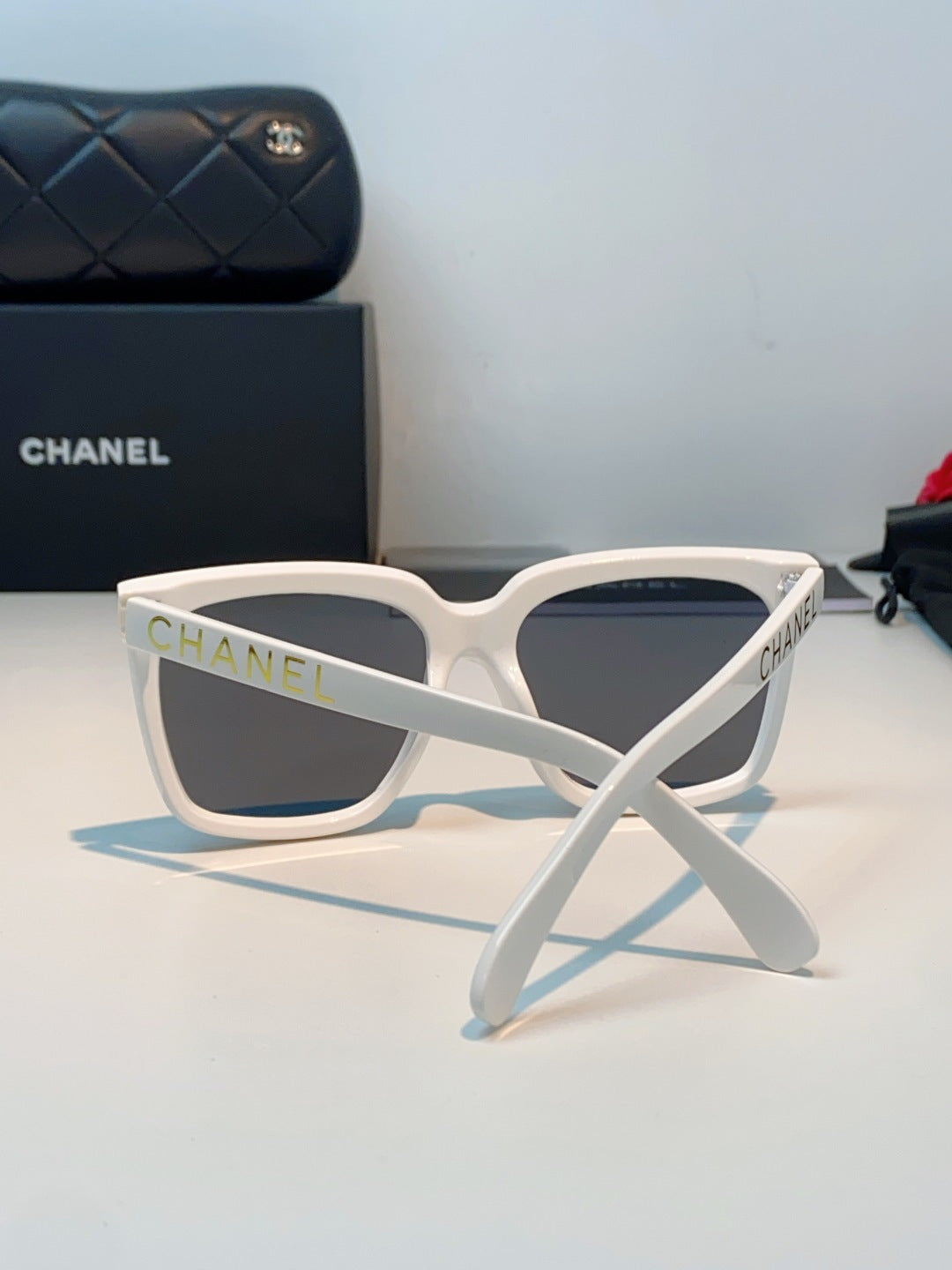 Chanel Polarized Oversized Gray Lens Sunglasses for Men & Women - 493626 - detail image 3