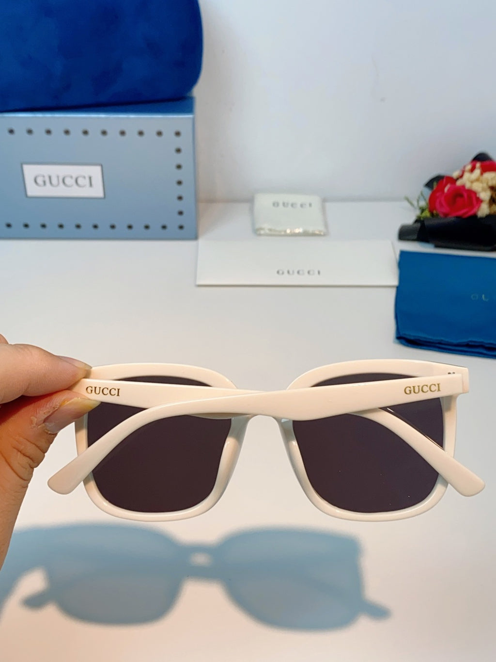 Gucci Fashion Black Lens Sunglasses for Men & Women - 493341 - detail image 5