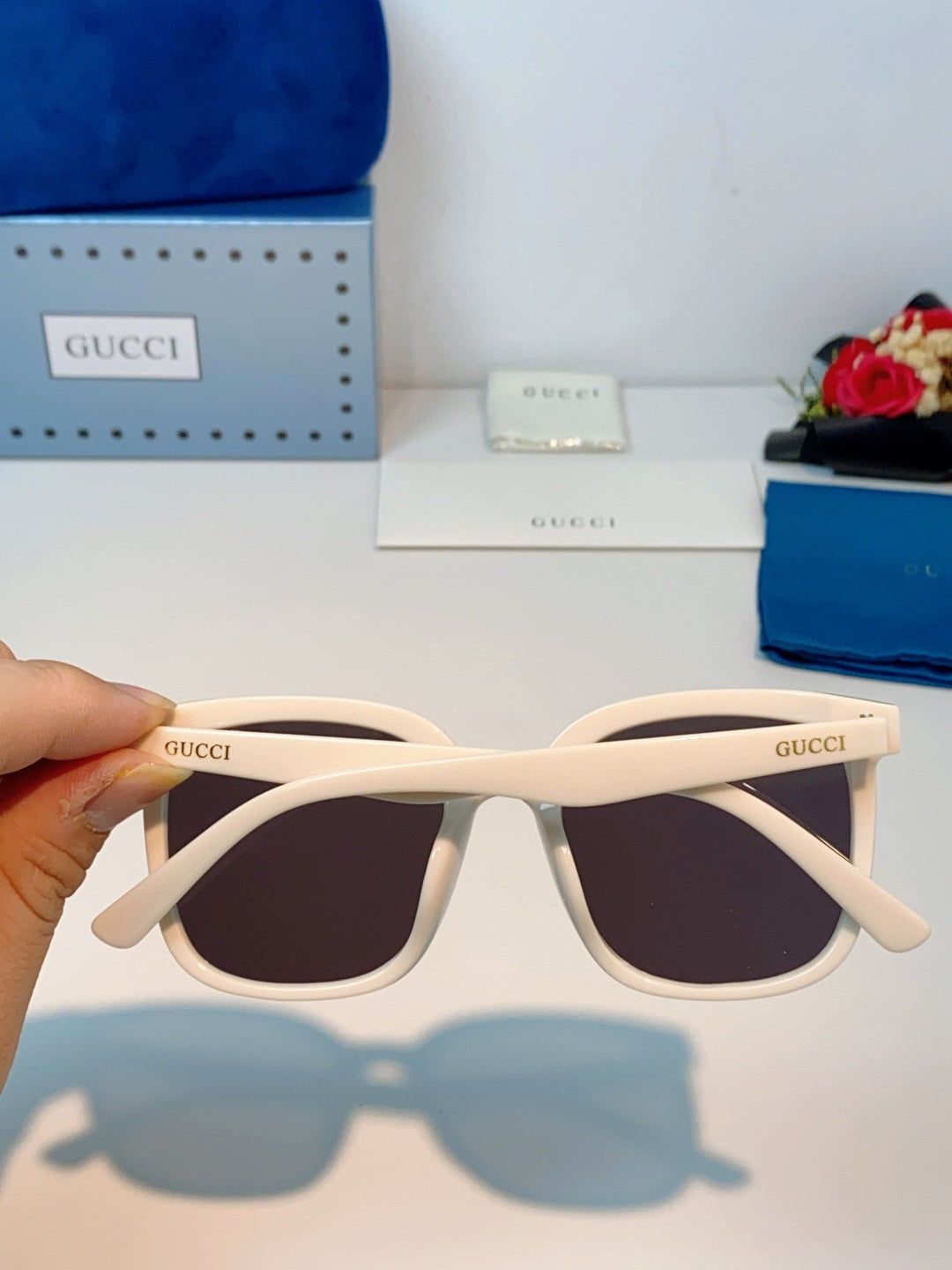 Gucci Fashion Black Lens Sunglasses for Men & Women - 493341 - detail image 5