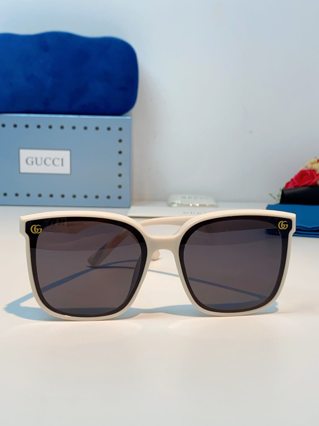 Gucci Fashion Black Lens Sunglasses for Men & Women - 493341 - detail image 2
