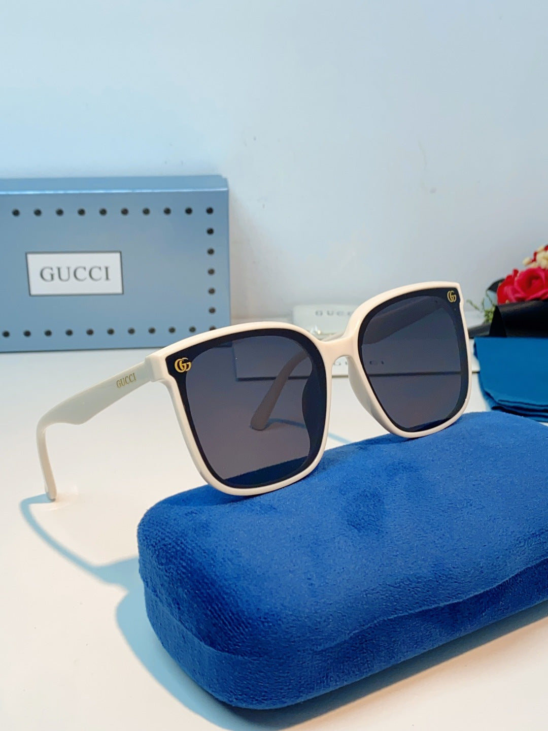 Gucci Fashion Black Lens Sunglasses for Men & Women - 493341 - detail image 10
