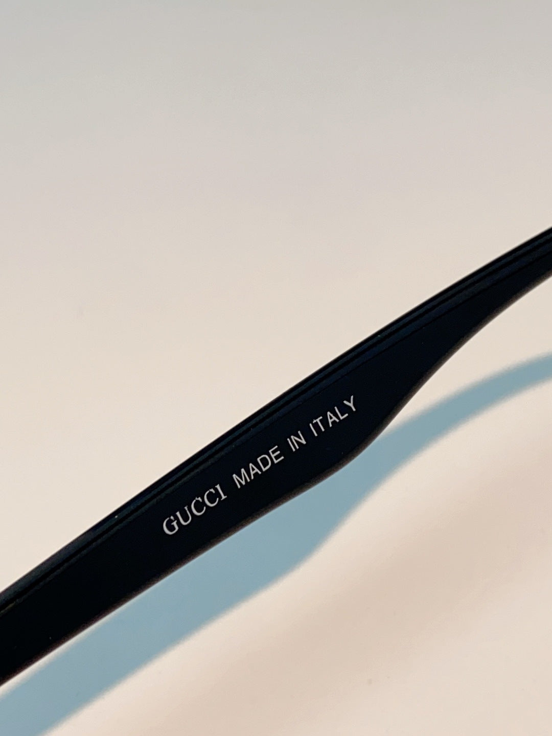 Gucci Fashion Red Lens Sunglasses for Men & Women - detail image 8