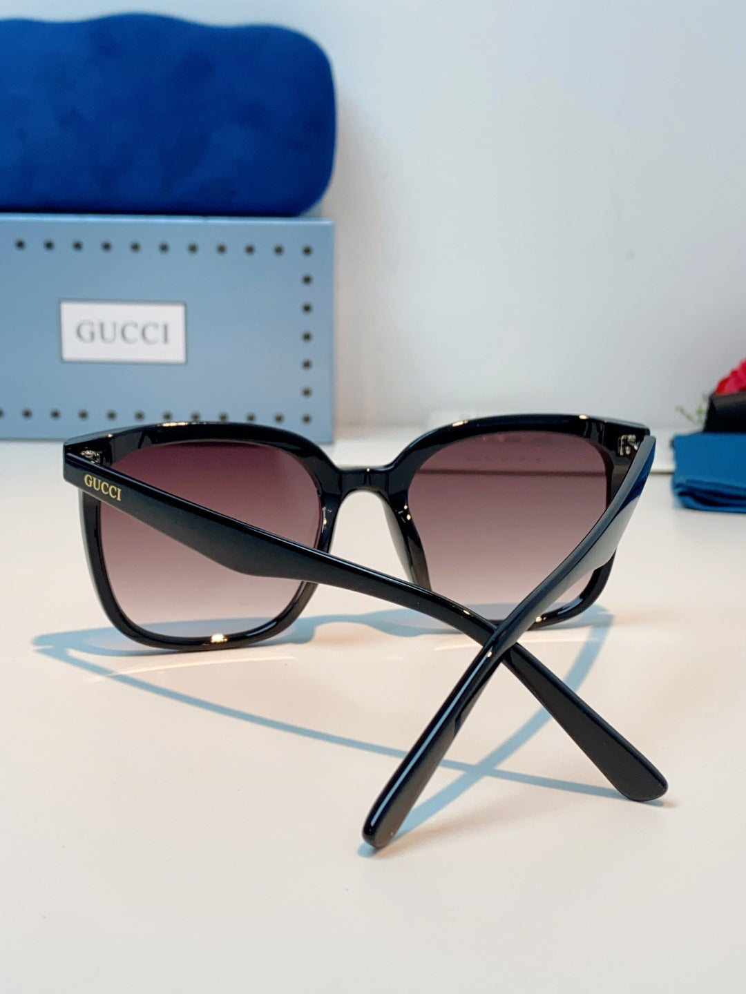 Gucci Fashion Red Lens Sunglasses for Men & Women - detail image 3