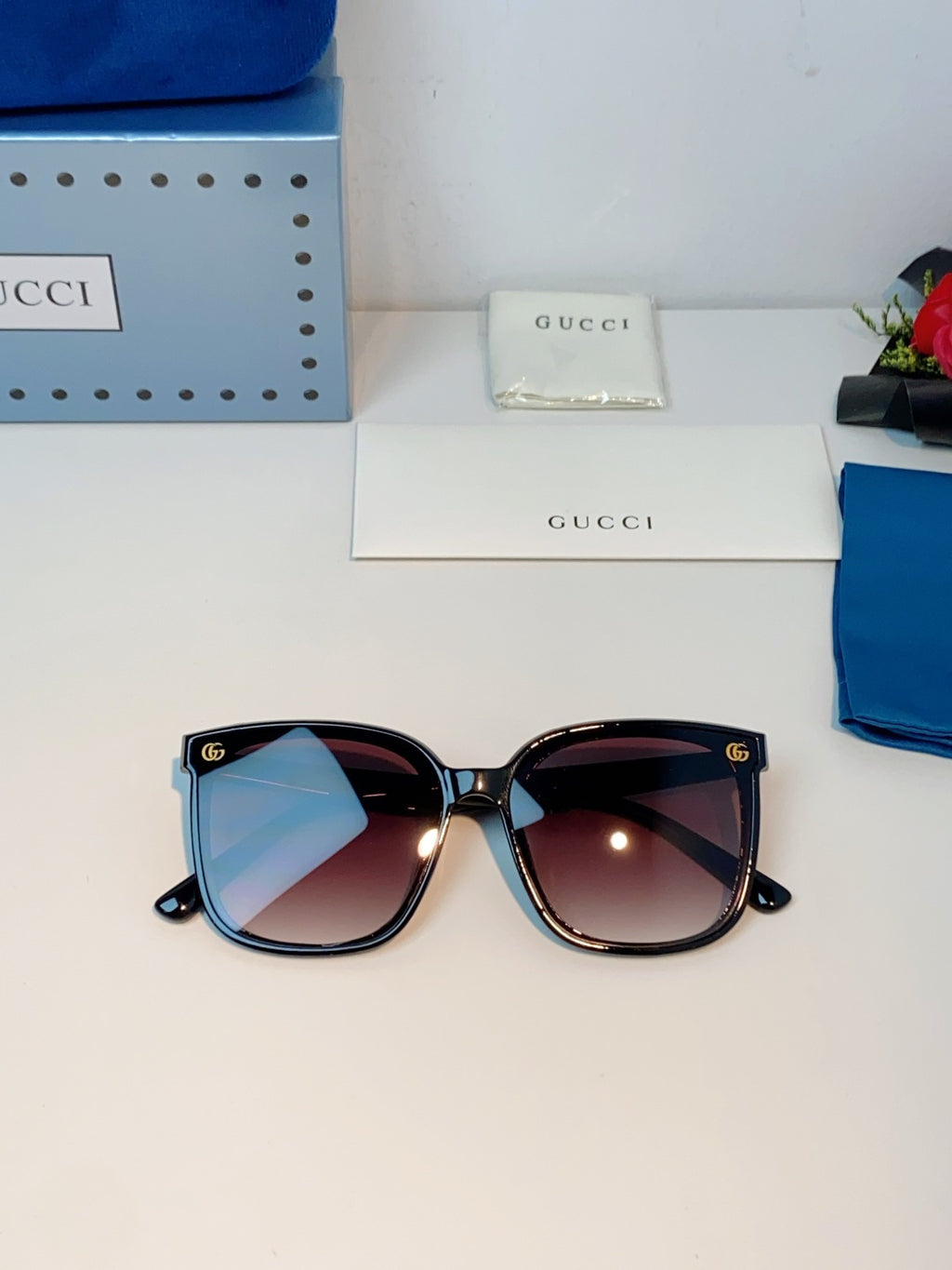 Gucci Fashion Red Lens Sunglasses for Men & Women - detail image 9