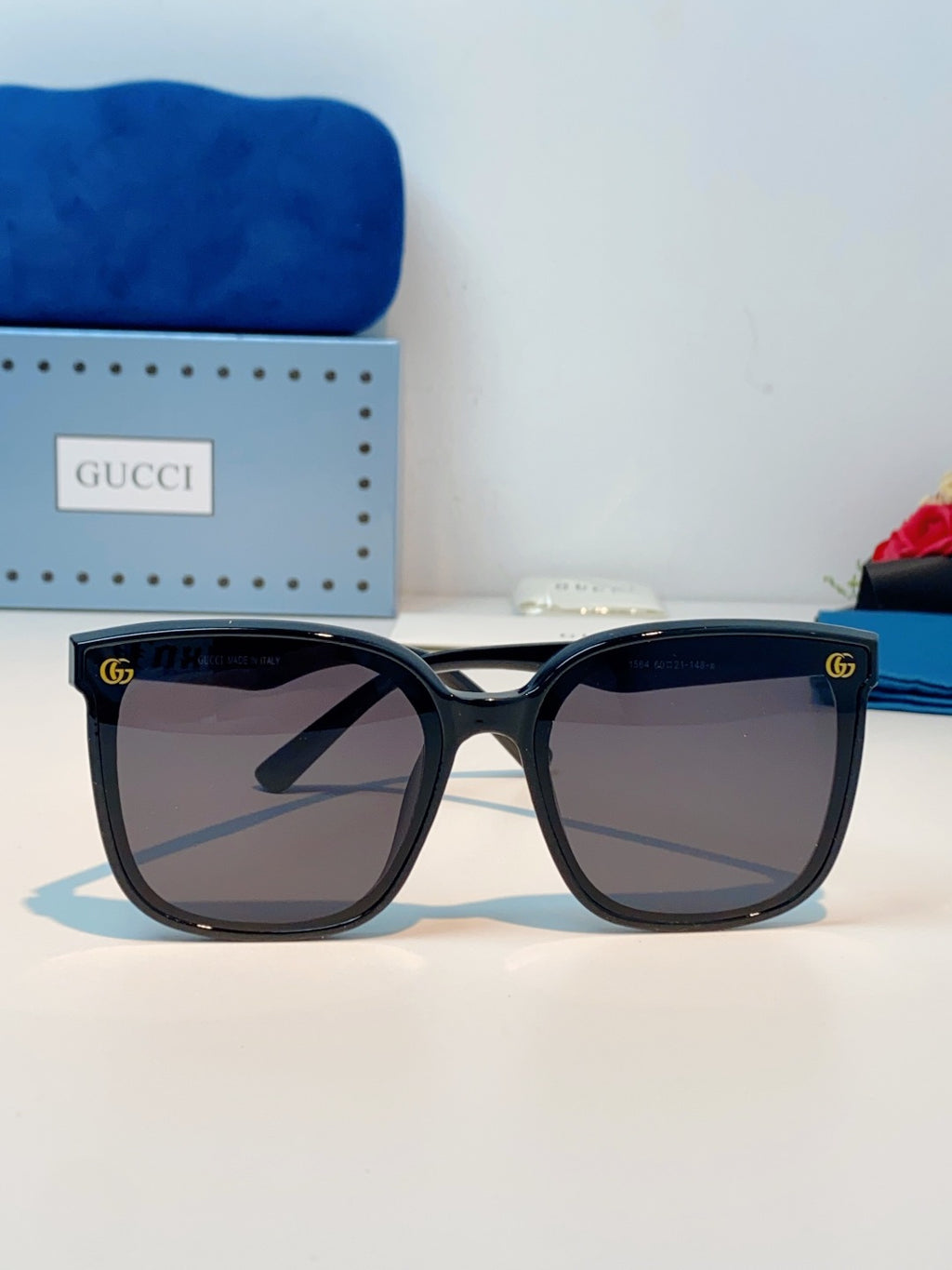 Gucci Fashion Black Lens Sunglasses for Men & Women - detail image 2