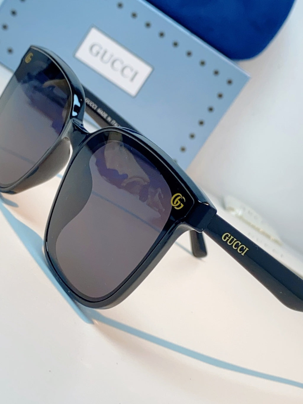 Gucci Fashion Black Lens Sunglasses for Men & Women - detail image 7