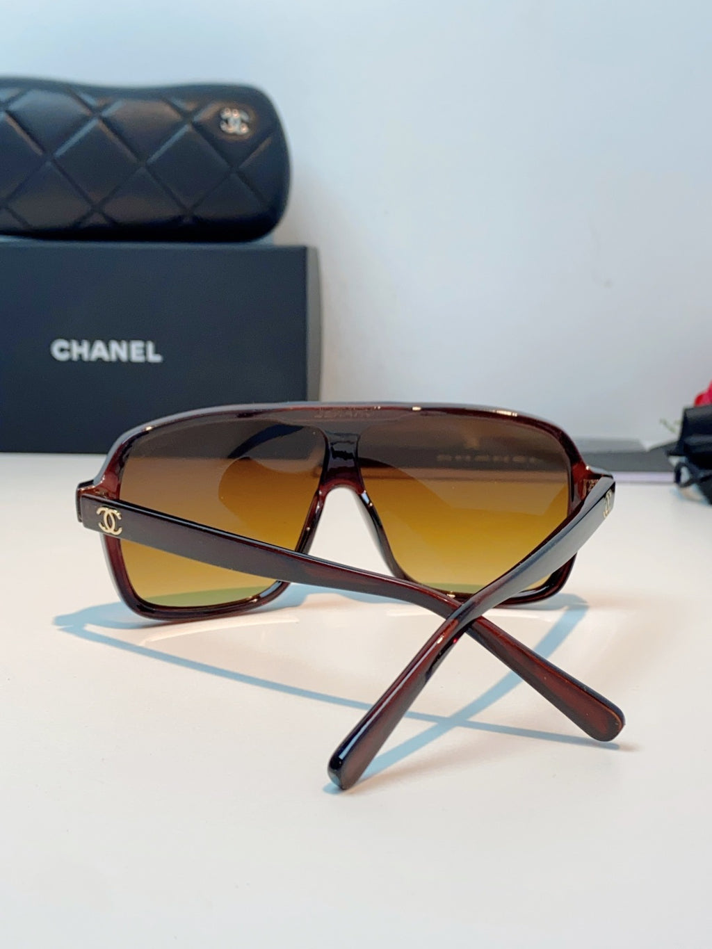 Chanel CH9158 Oversized Brown Lens Sunglasses for Men & Women - detail image 3