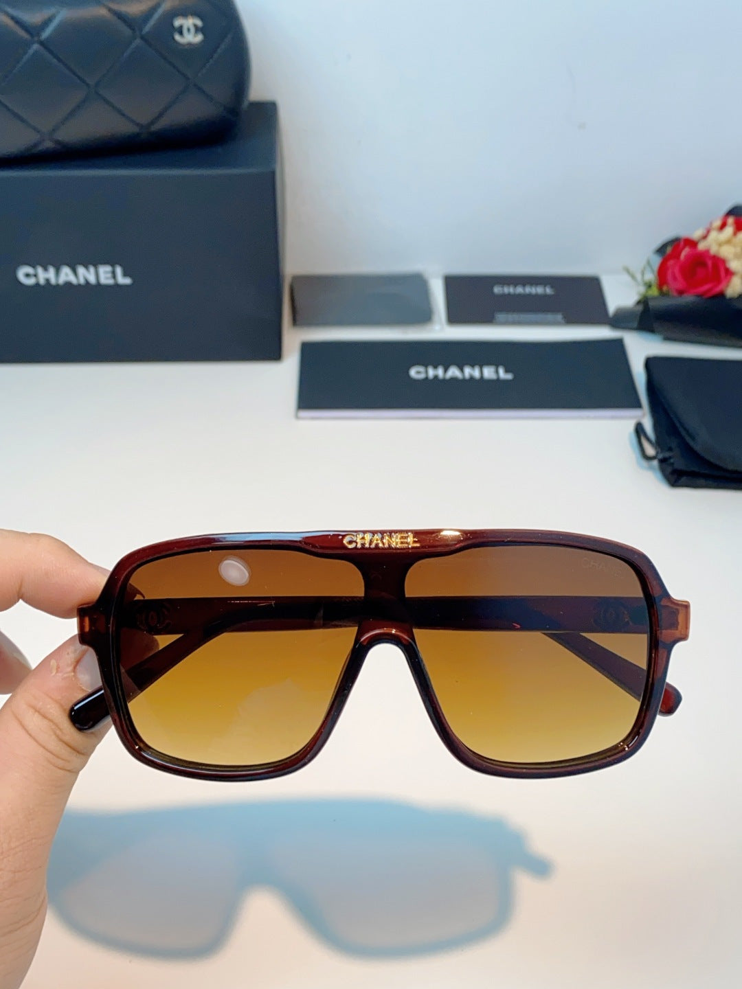 Chanel CH9158 Oversized Brown Lens Sunglasses for Men & Women - detail image 4