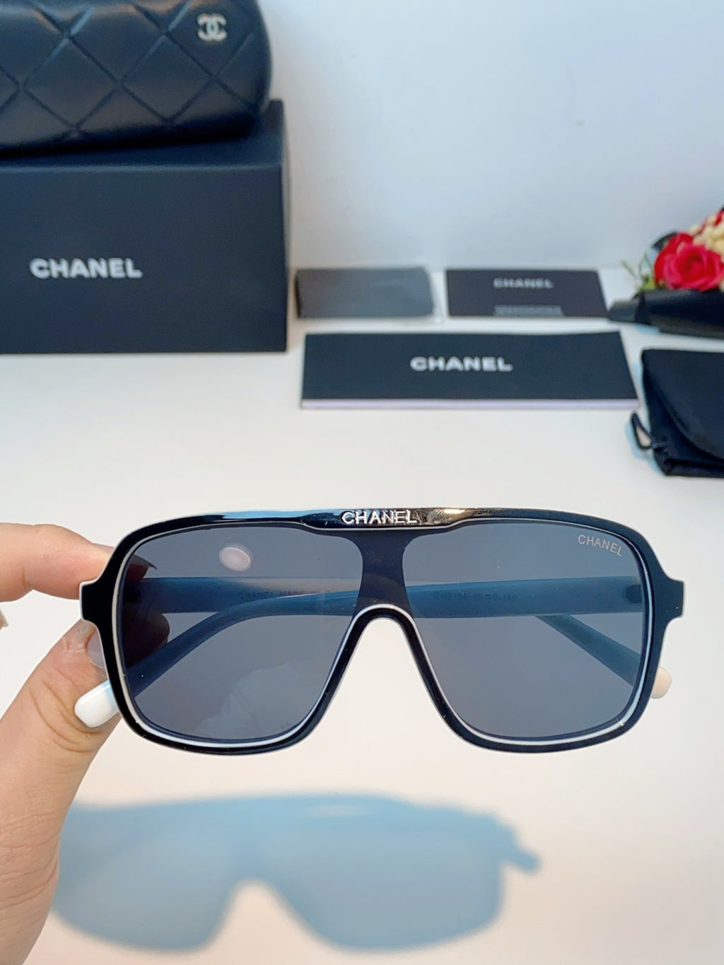 Chanel CH9158 Oversized Brown Lens Sunglasses for Men & Women - 493532 - detail image 4