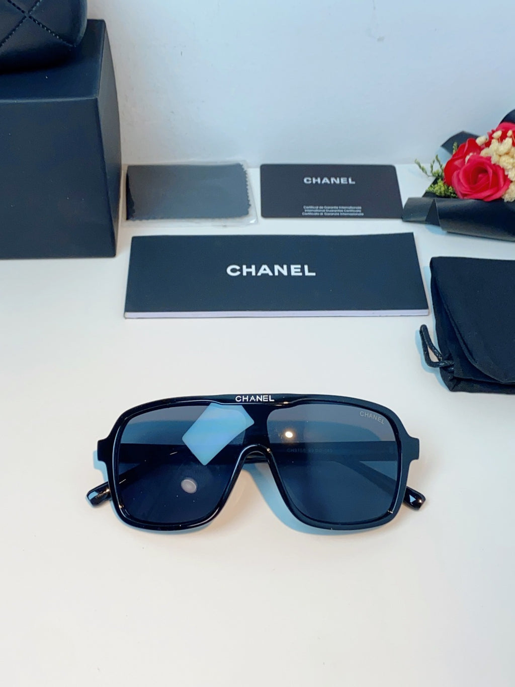 Chanel CH9158 Oversized Gray Lens Sunglasses for Men & Women - detail image 9