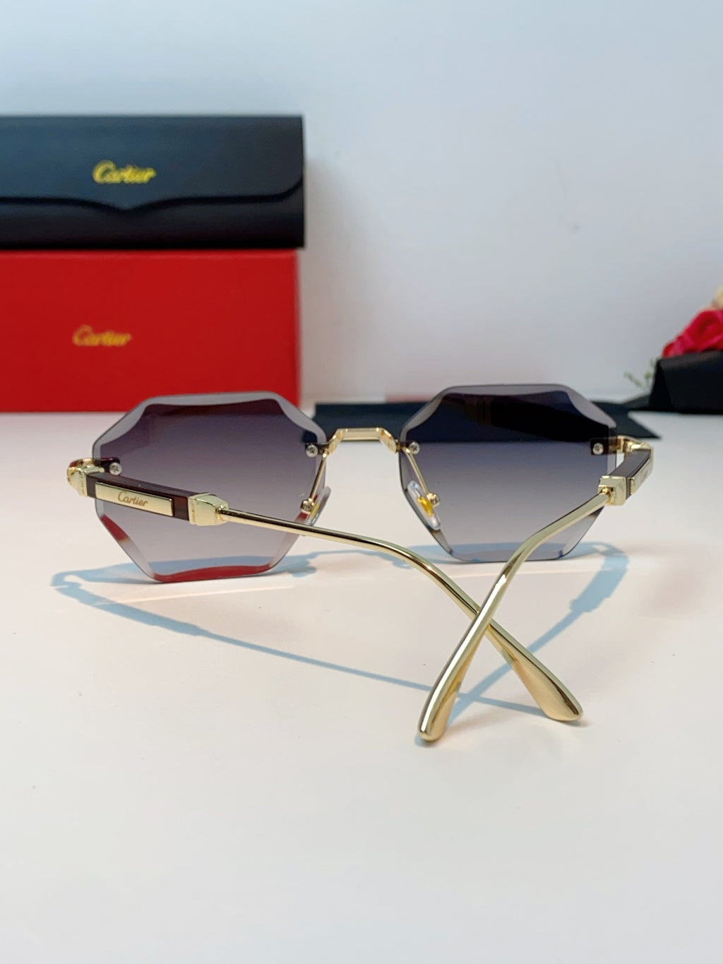 Cartier Fashion Gray Lens Sunglasses for Men & Women - detail image 3