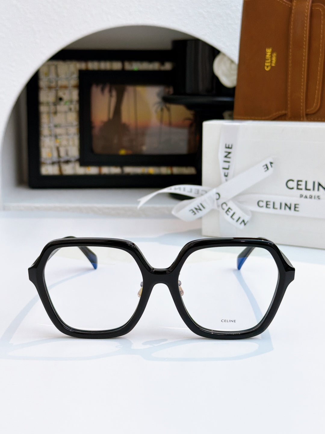 Celine CL40230F Fashion Silver Lens Sunglasses for Men & Women - detail image 5