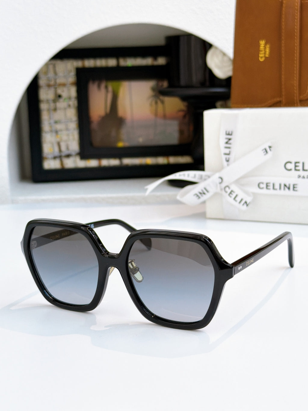 Celine CL40230F Fashion Silver Lens Sunglasses for Men & Women - detail image 4