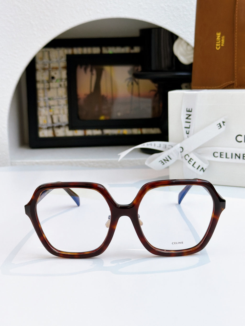 Celine CL40230F Fashion Silver Lens Sunglasses for Men & Women - detail image 6
