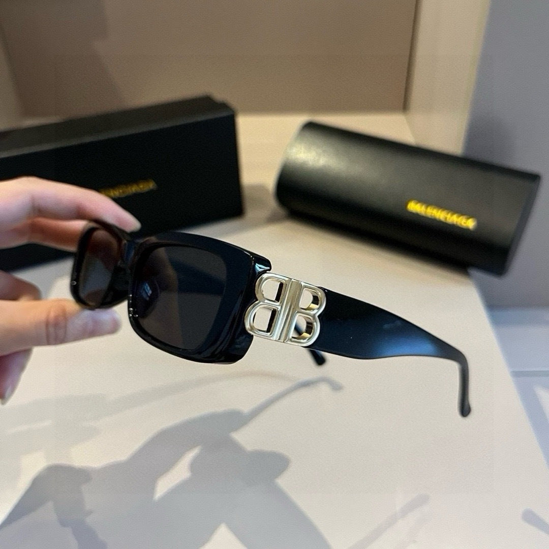 Balenciaga Rectangular Gold Lens Sunglasses for Men & Women - 372357 - detail image 4