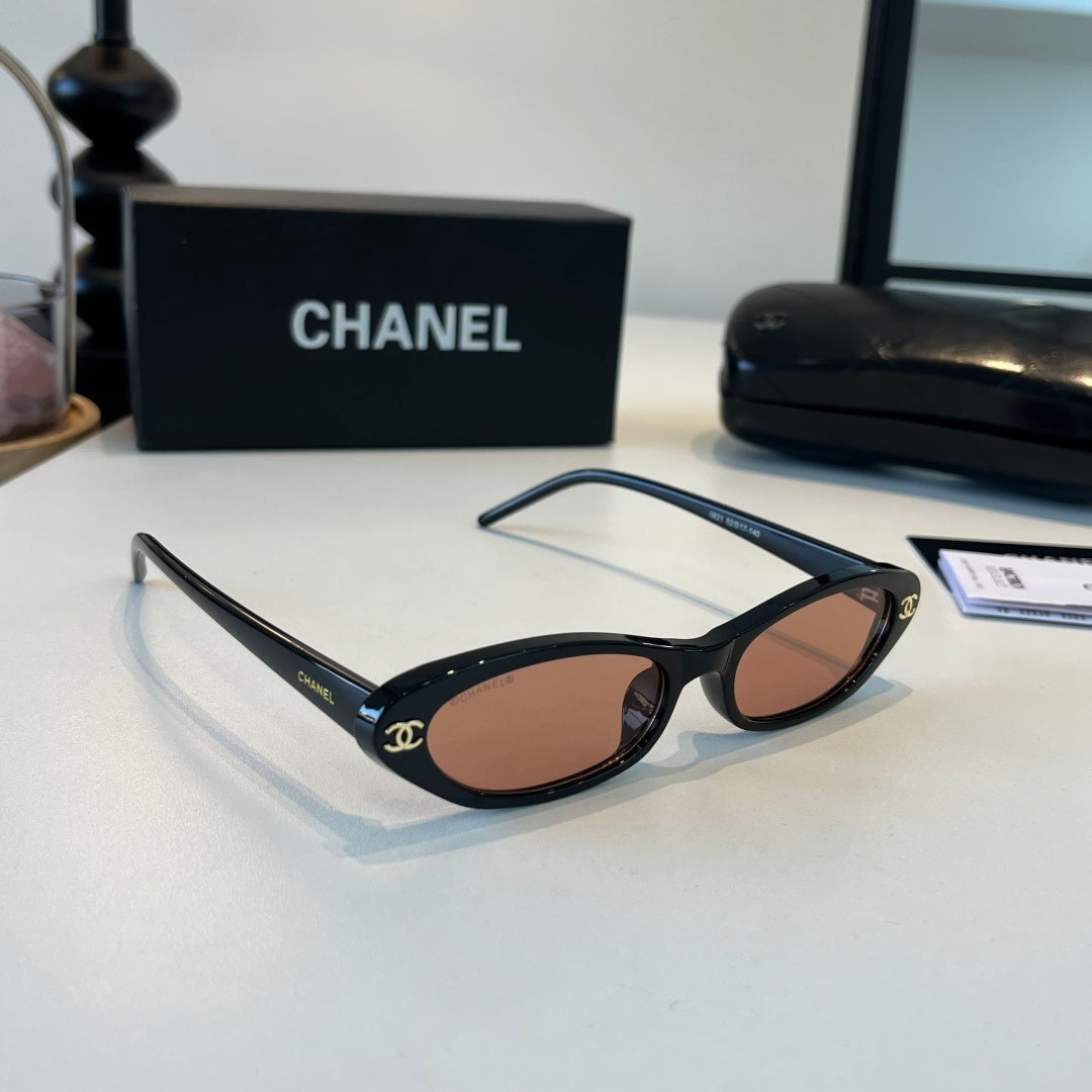 Chanel Oversized Brown Lens Sunglasses for Men & Women - 486550