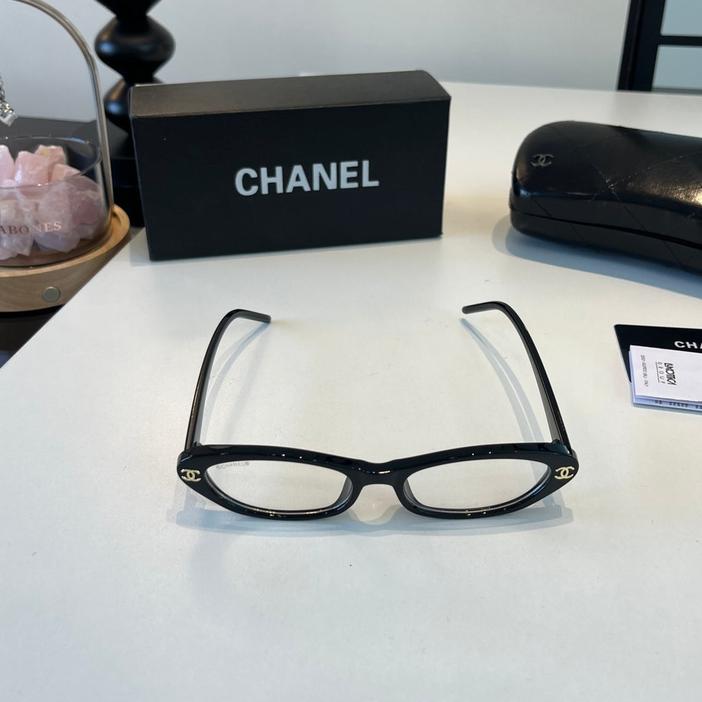 Chanel Oversized Silver Lens Sunglasses for Men & Women - 448993 - detail image 2