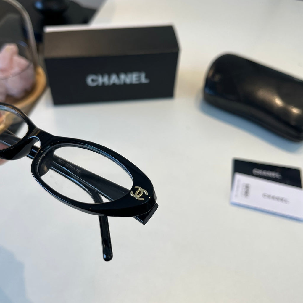 Chanel Oversized Silver Lens Sunglasses for Men & Women - 486551 - detail image 6