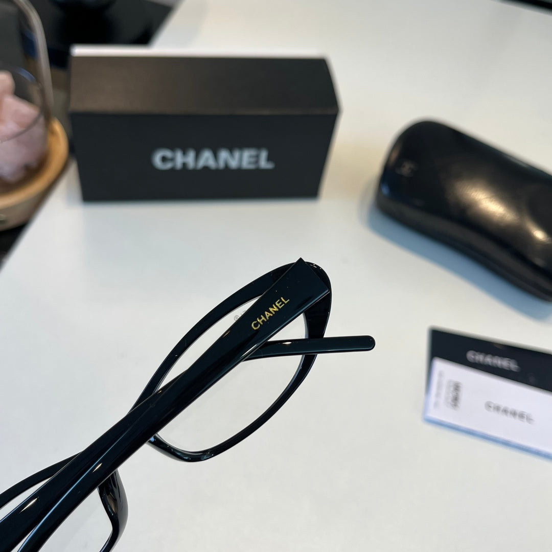 Chanel Oversized Silver Lens Sunglasses for Men & Women - 448993 - detail image 7