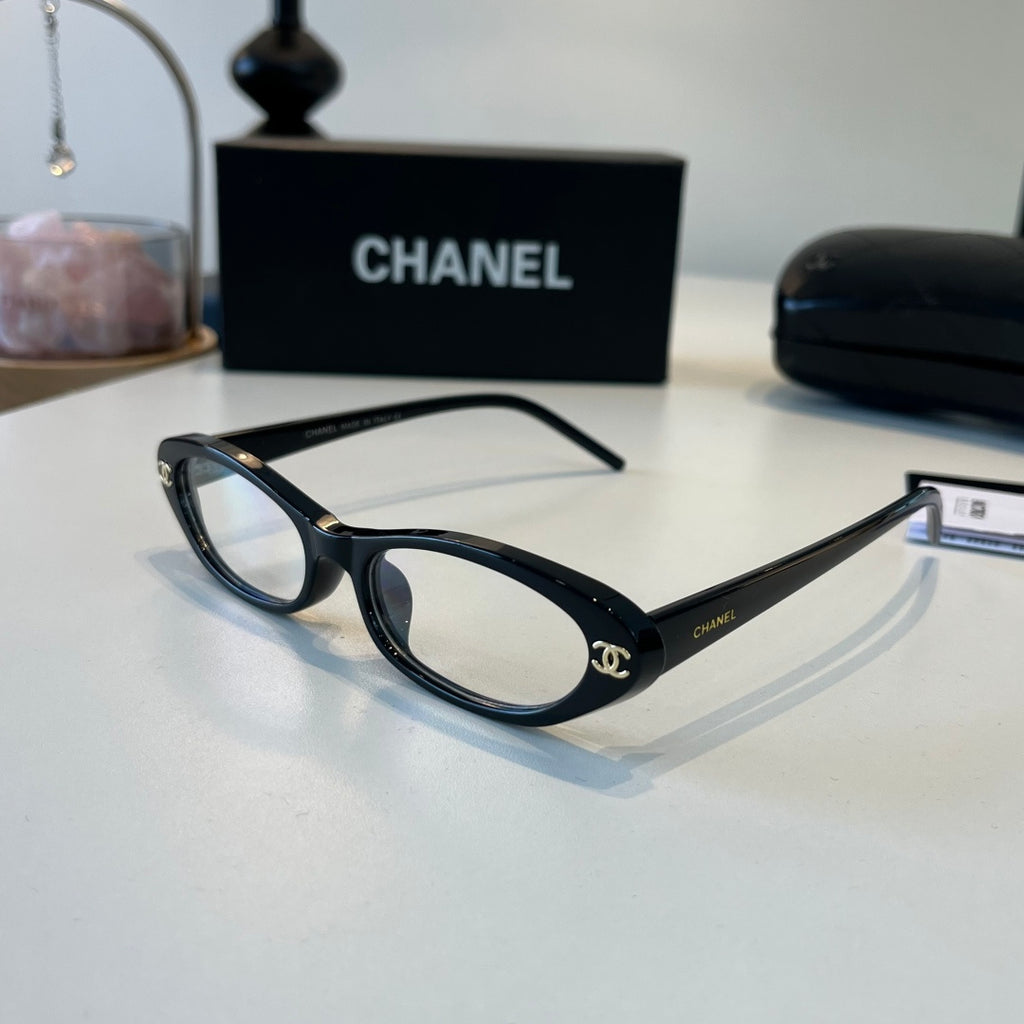 Chanel Oversized Silver Lens Sunglasses for Men & Women - 486551 - detail image 3